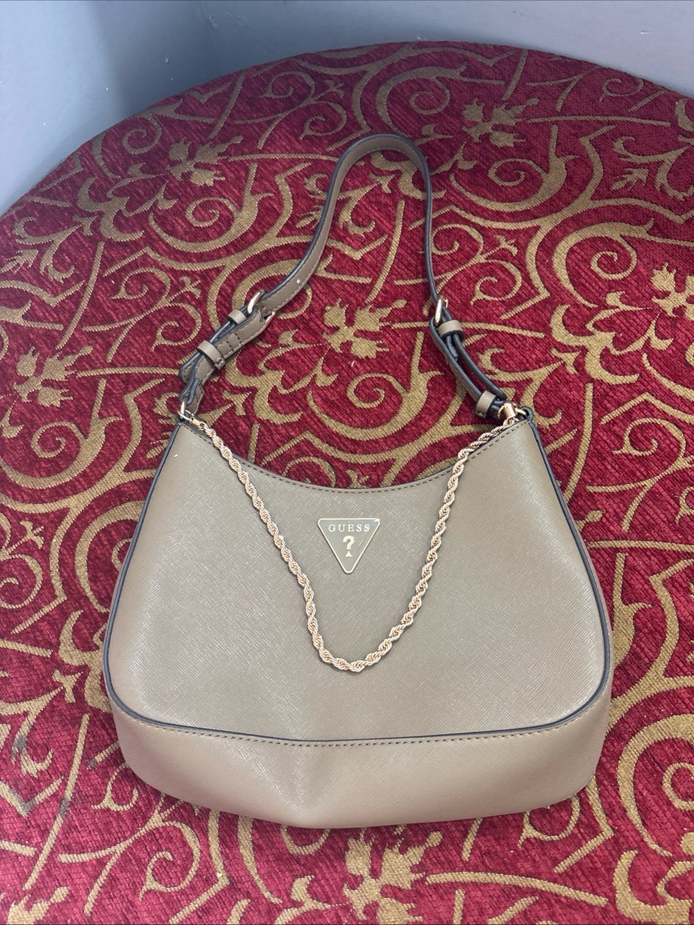 GUESS Taupe Shoulder Bag with Gold Chain Detail T27